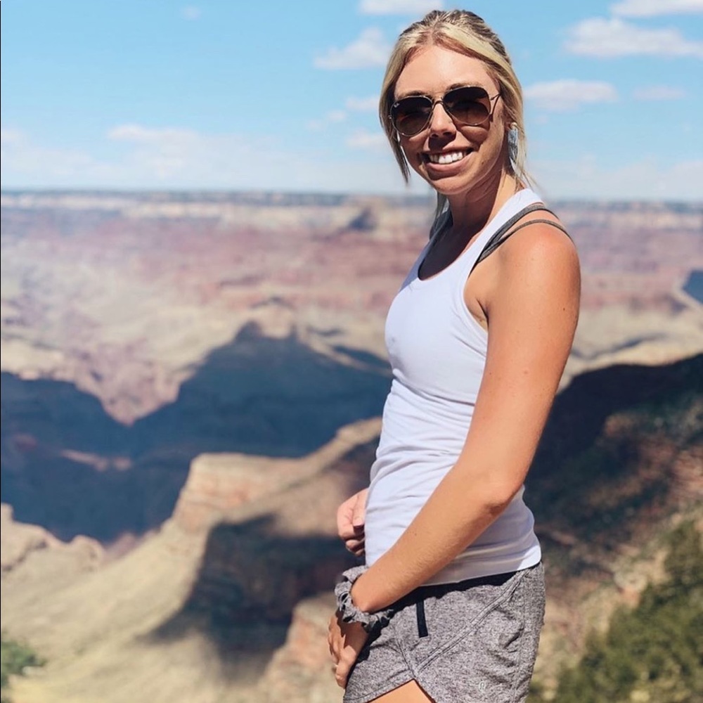 Meet your Posher, Alyssa